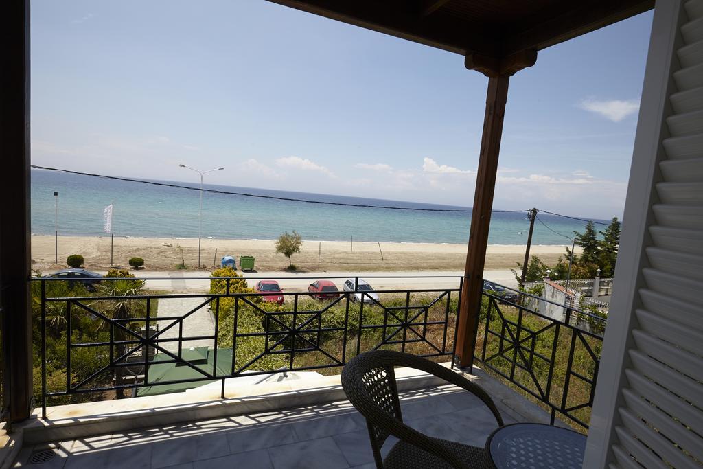 Beach Front Villa Nea Kallikrateia Exteriér fotografie