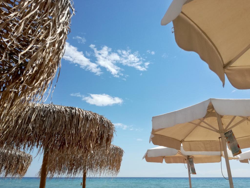 Beach Front Villa Nea Kallikrateia Exteriér fotografie